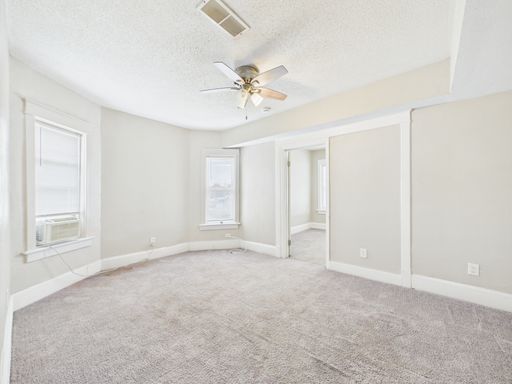 Bright 2-Bedroom, 1-Bath Apartment with Updated Flooring and Spacious Layout – photo 1