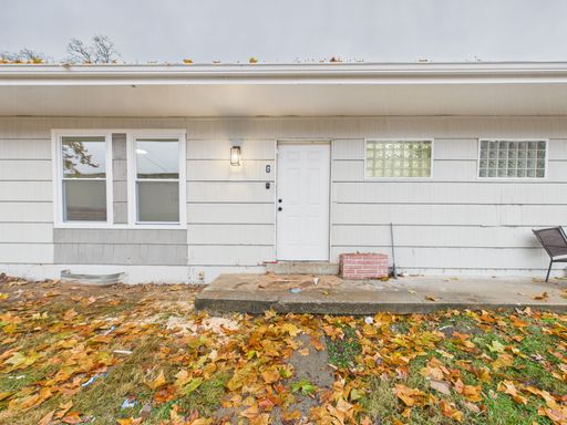 1 Bed | 1 Bath – Newly Updated Units with Private Parking & Full Basement (MORE UNITS AVAILABLE) – photo 1