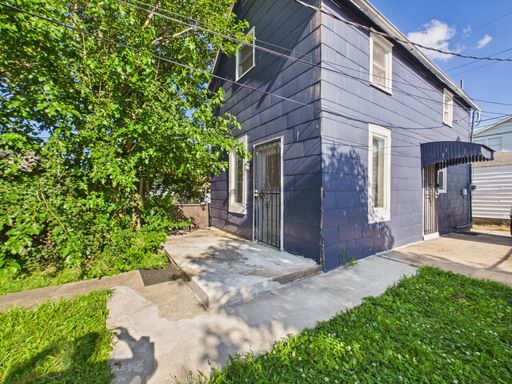 *Updated 1-Bedroom Unit with Fresh Finishes – 525 Splitlog Ave #R*