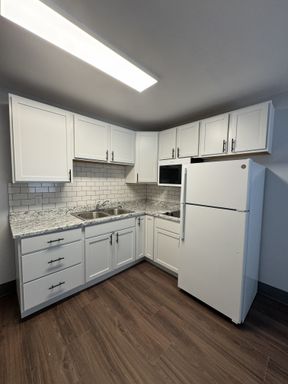 Yellowstone Apartments All Bills Paid Studios