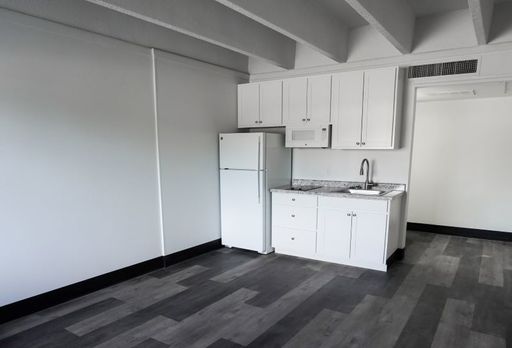 1/2 First Month Rent! ALL UTILITIES AND HIGH-SPEED INTERNET INCLUDED