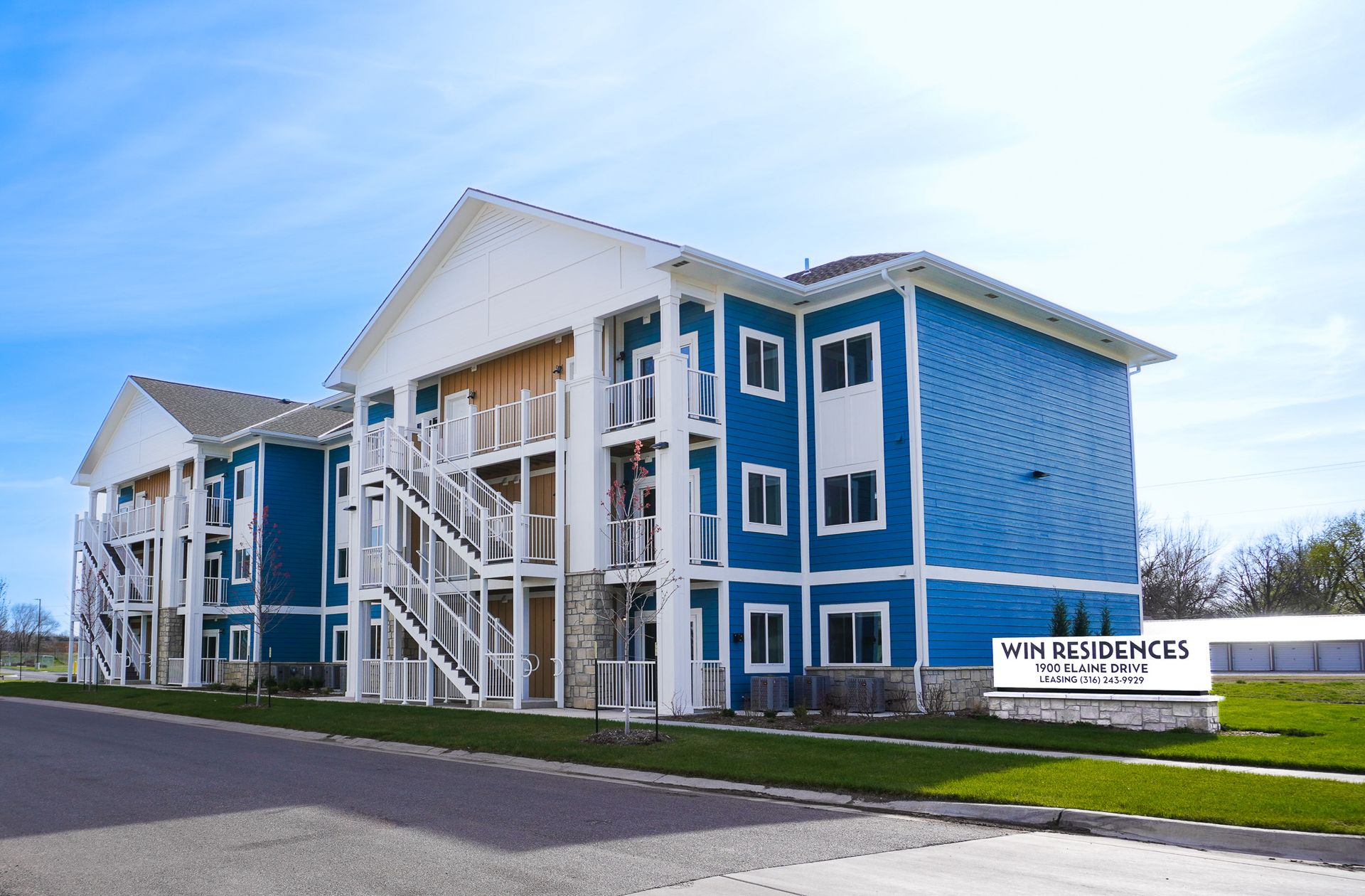 Winfield Apartment: WIN RESIDENCES