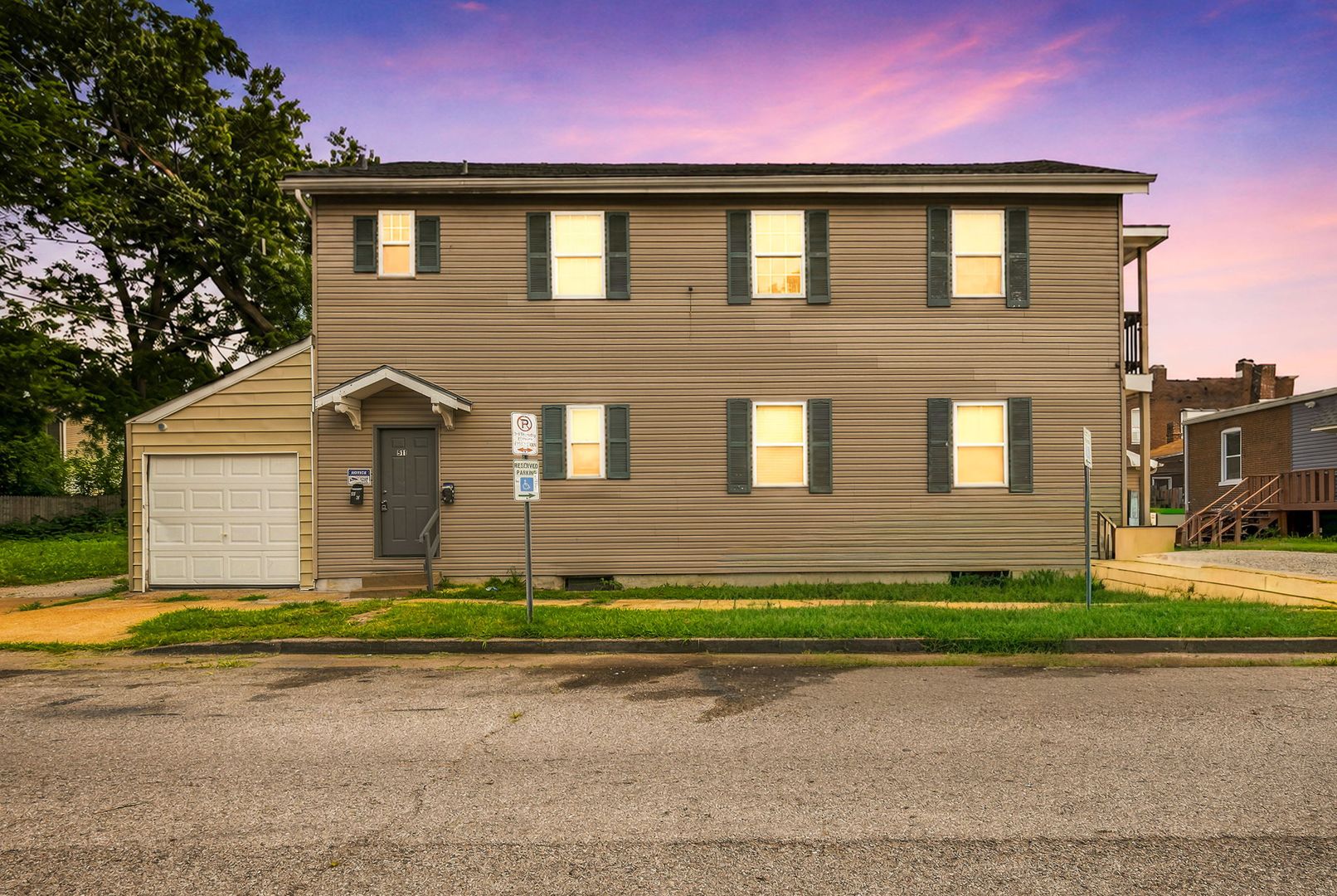 St. Louis Apartment: 511 Schirmer St.