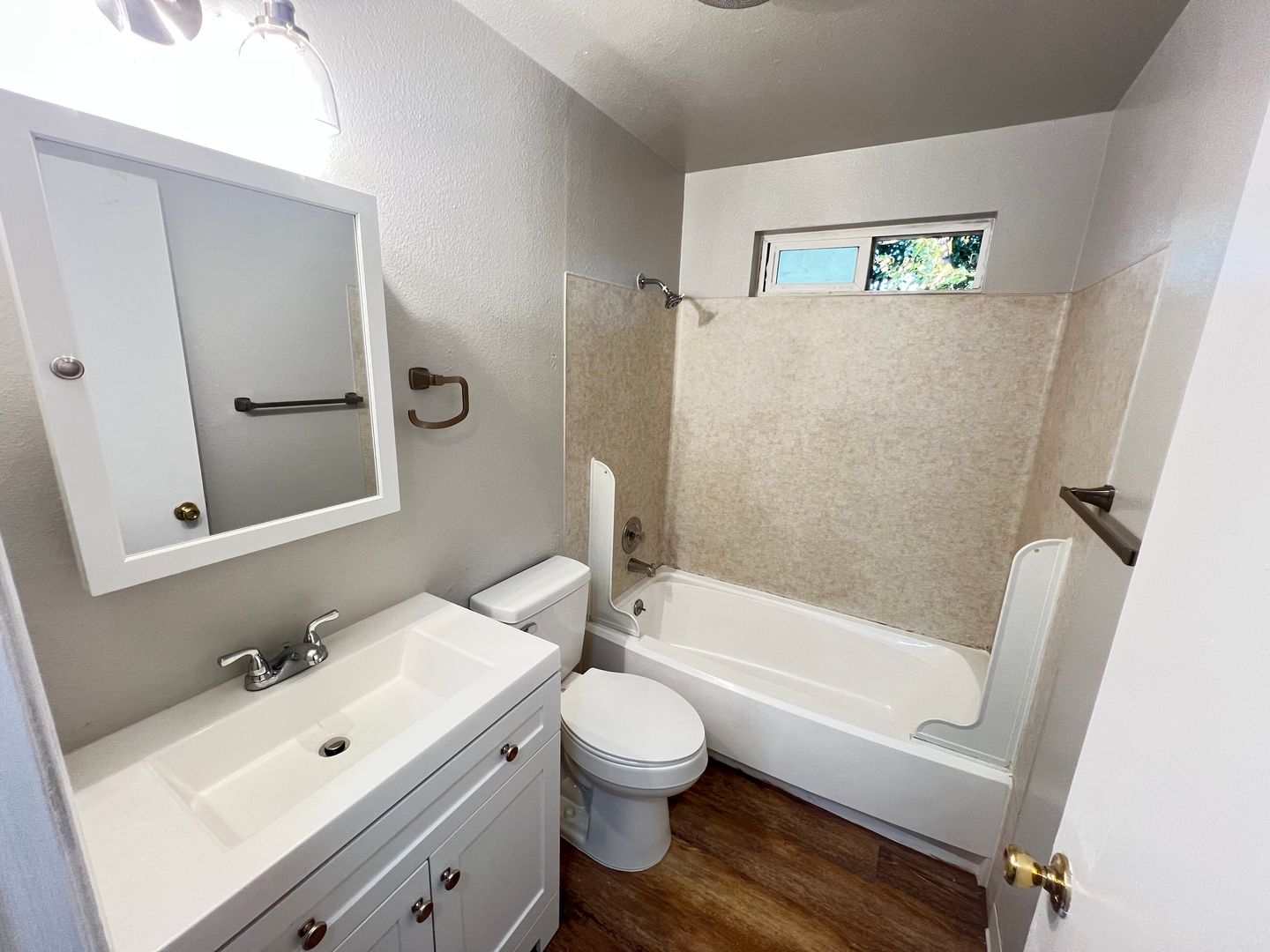 Woodland Apartment: 300 5th Street
