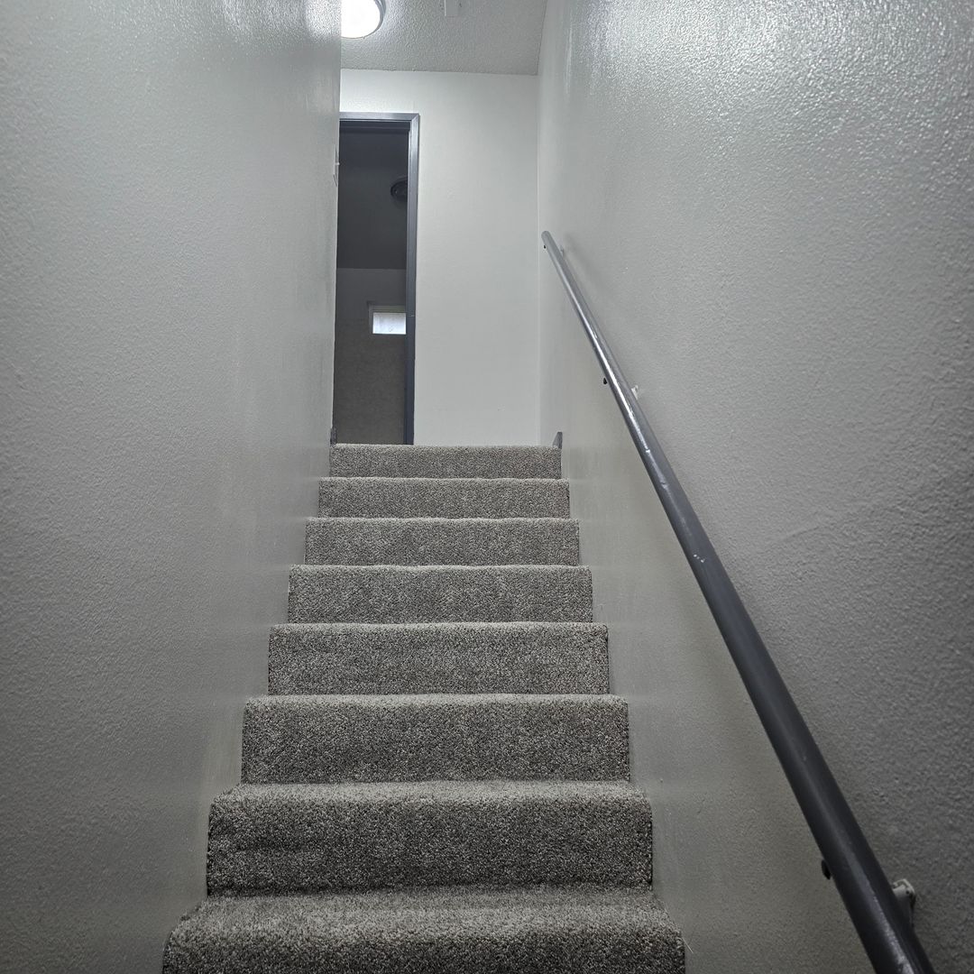 Woodland Apartment: 330 5th Street
