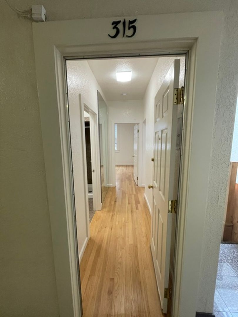 San Francisco Apartment: 574 3rd Street