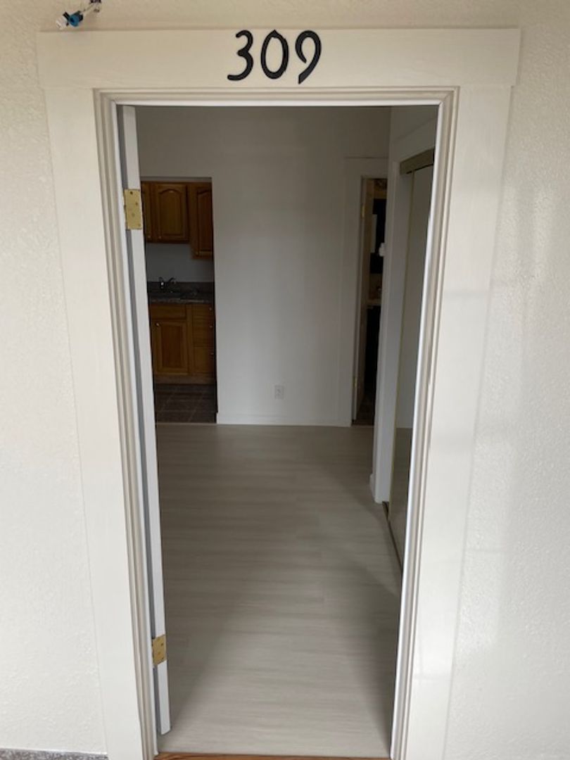 San Francisco Apartment: 574 3rd Street