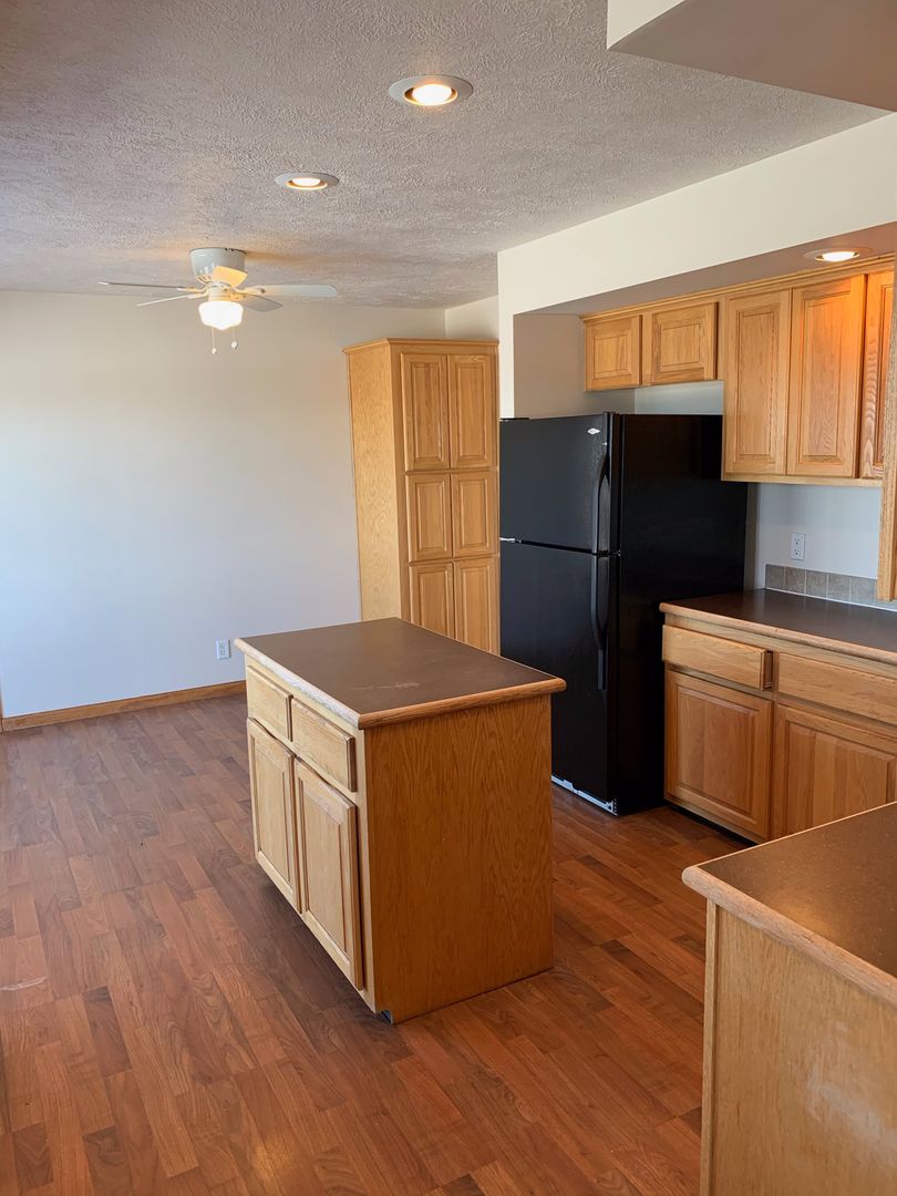 Monument House: 4280 Evans Rd