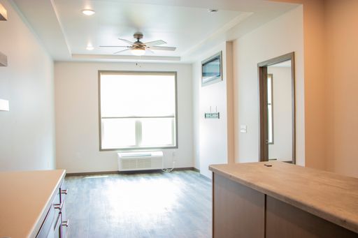 Top Floor 1 Bed! Southside Eau Claire! – photo 1