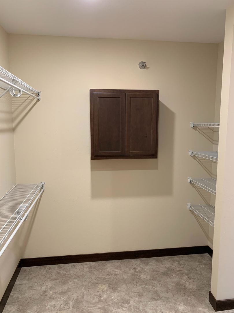 Altoona Apartment: 1562 Bluestem Blvd & 1557 Front Porch Place