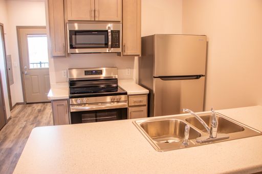 Spacious Studio Available October 6th! – photo 1