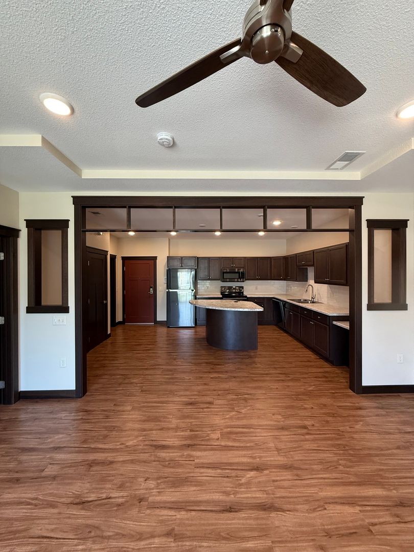 Altoona Apartment: 1562 Bluestem Blvd & 1557 Front Porch Place