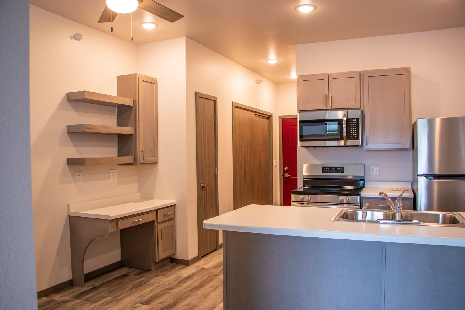 Eau Claire Apartment: 4576 London Road