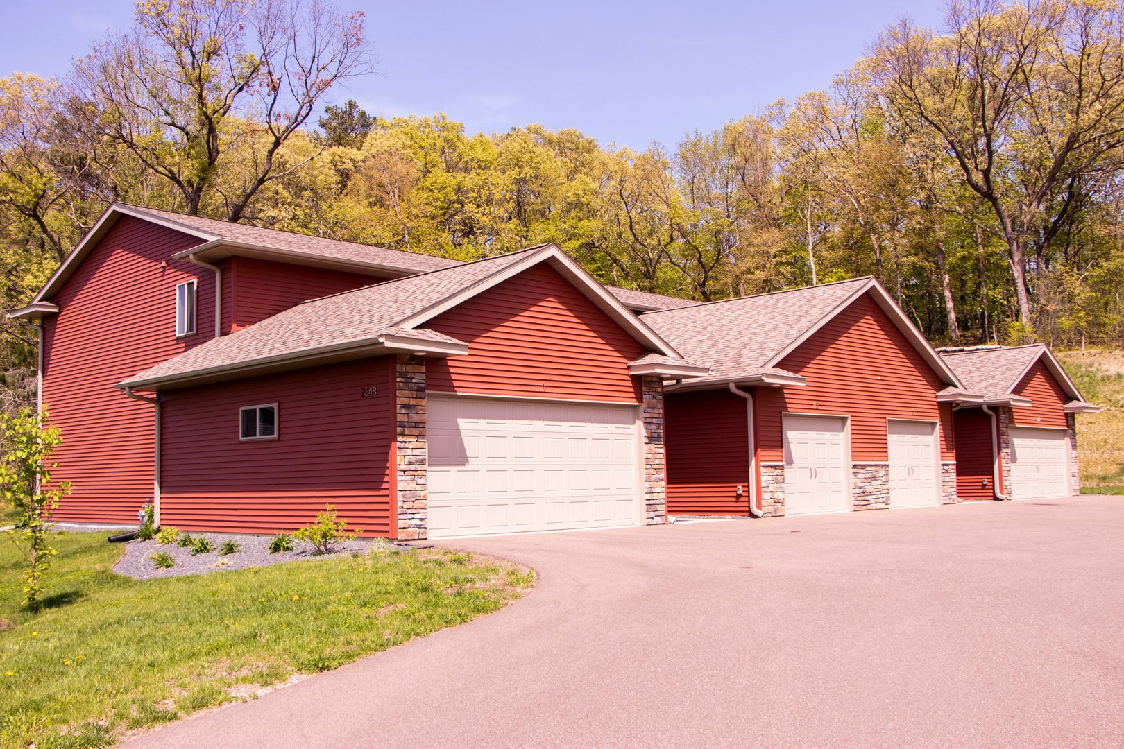 Eau Claire Apartment: Cassie Four & Sixplexes