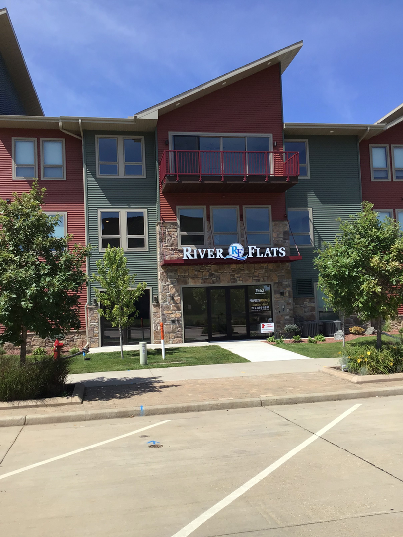 Altoona Apartment: 1562 Bluestem Blvd & 1557 Front Porch Place