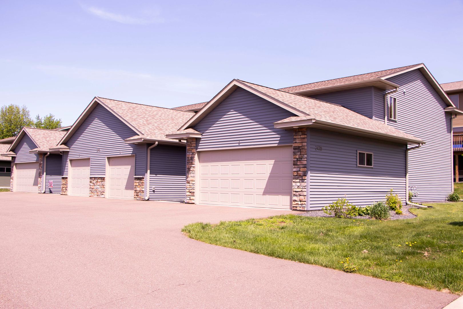 Eau Claire Apartment: Cassie Four & Sixplexes