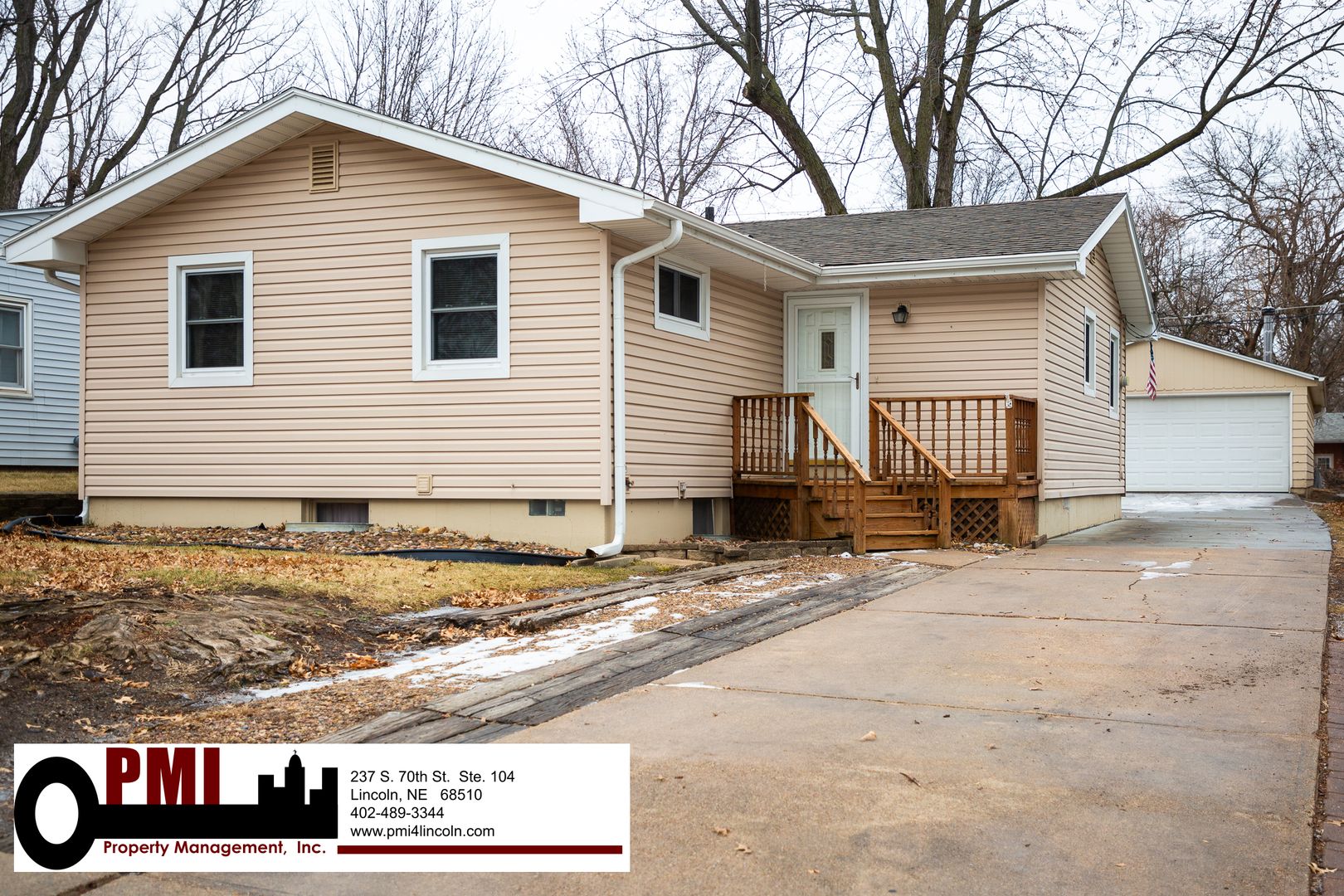 Lincoln House: 7051 Holdrege Street