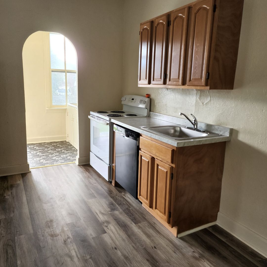 York Haven House: 65 S Front St