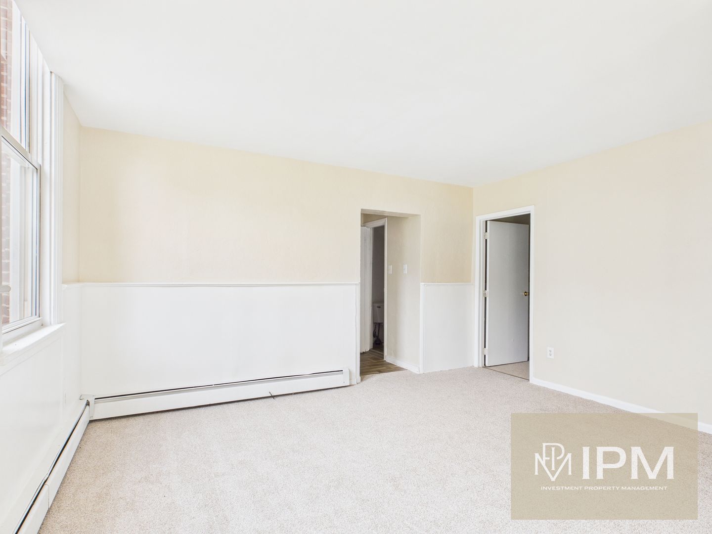 York Haven Apartment: 60 Walton Ave