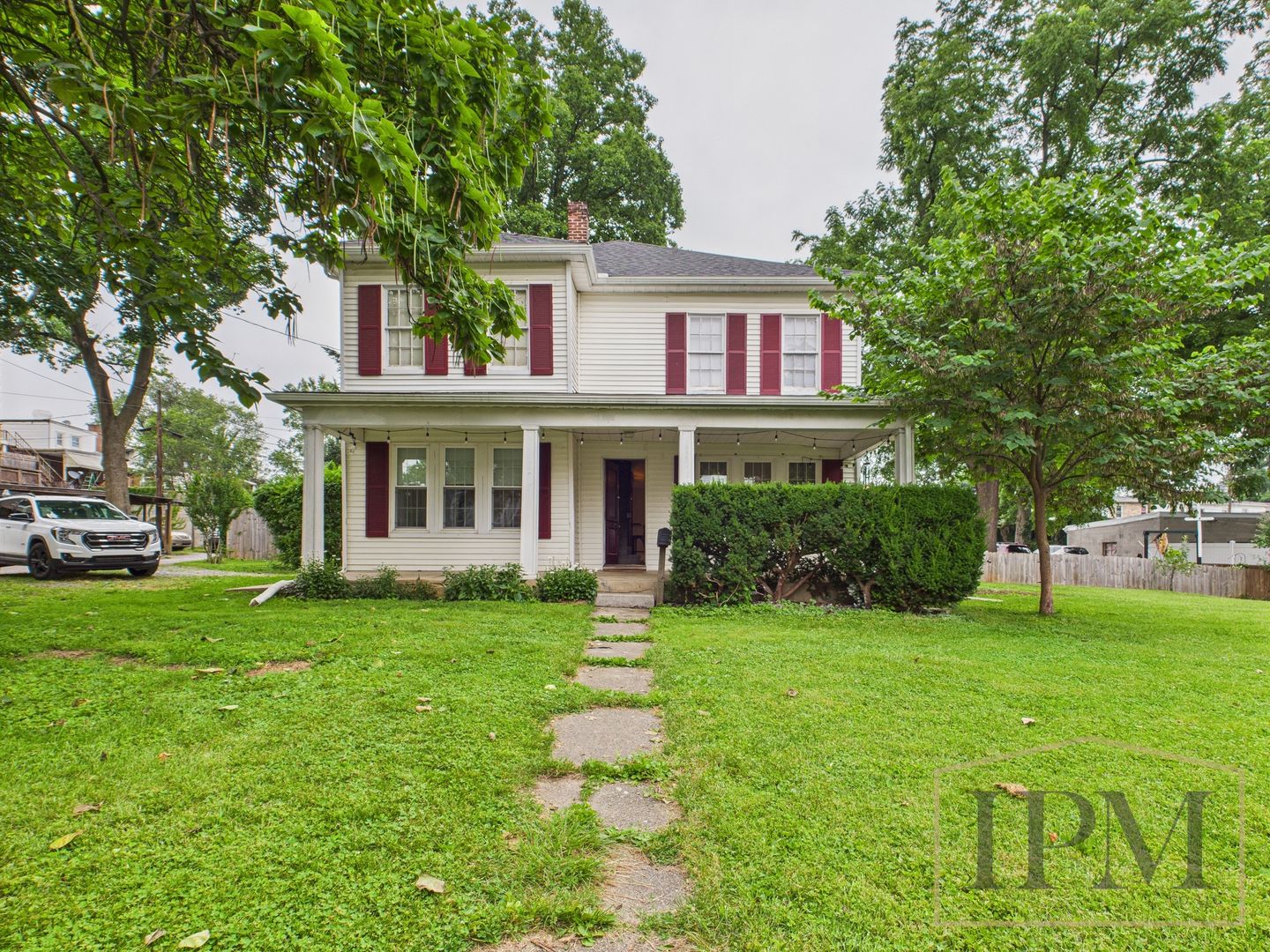 York House: 723 S Duke St