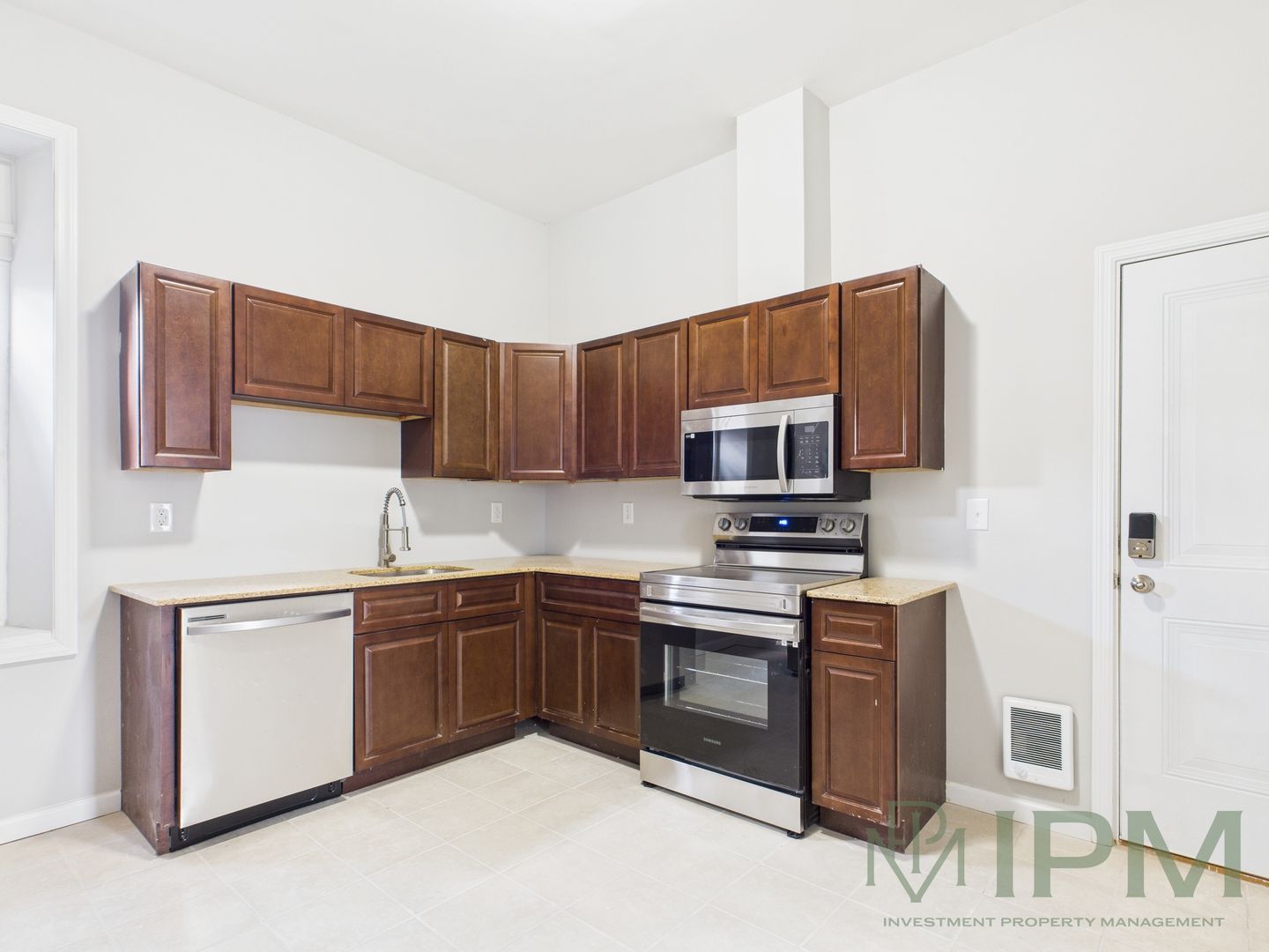 Reading Apartment: 341 S 6th St
