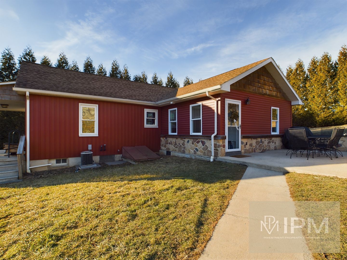 York House: 614 Kreutz Creek Rd