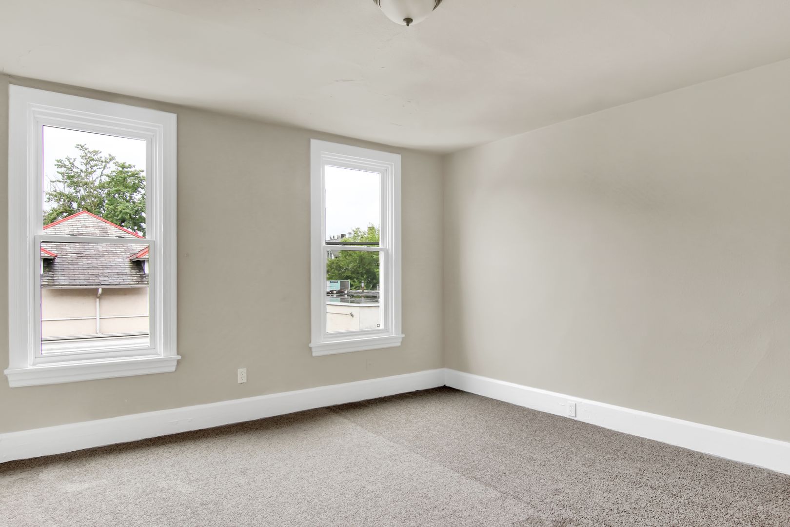Harrisburg Apartment: 2035 Logan Street