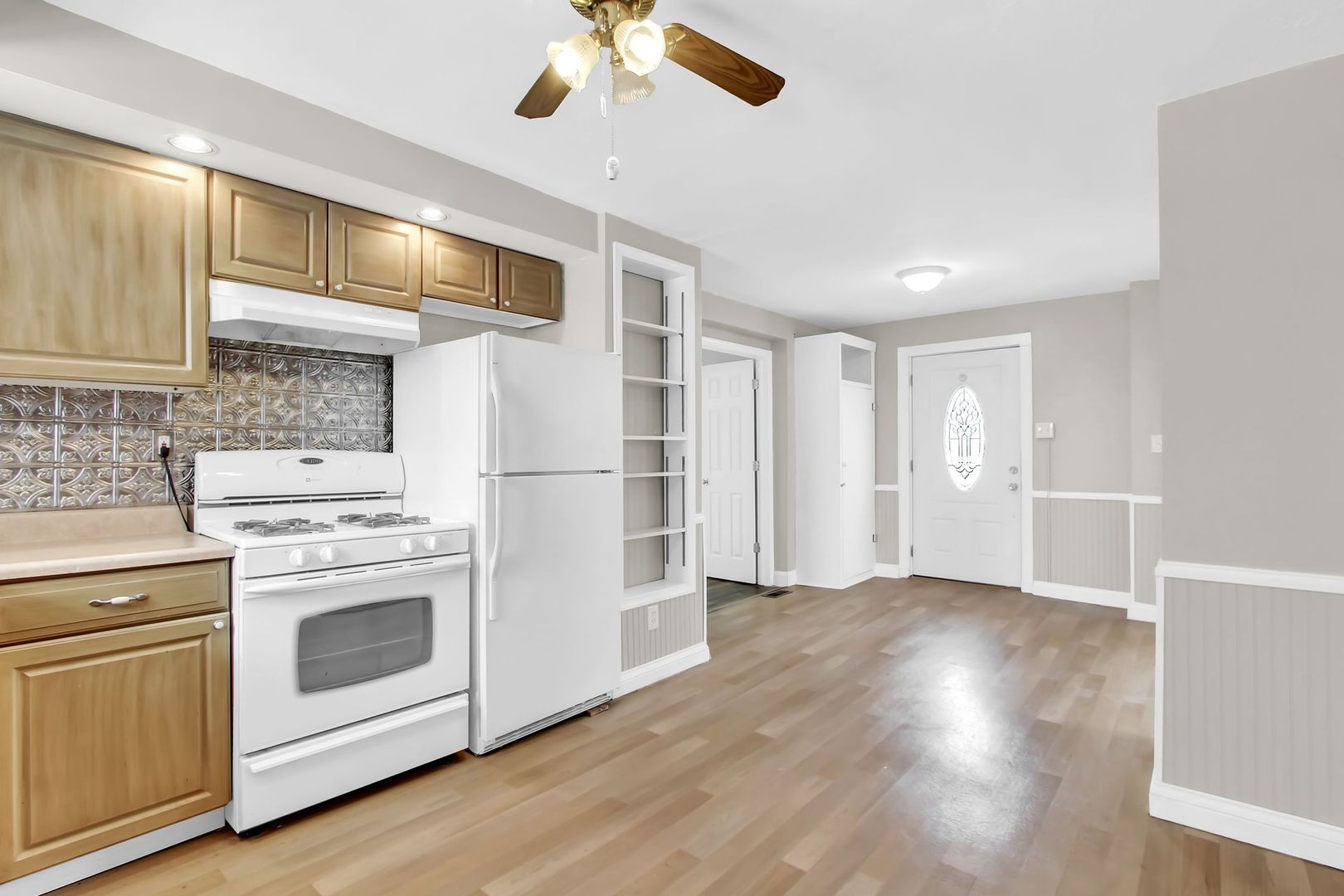 Manchester House: 106 High St