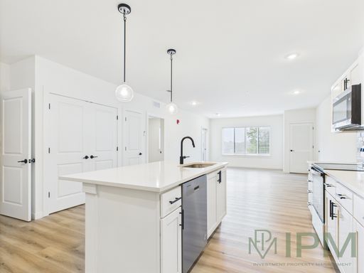 Stylish Camp Hill Living – 1 Bedroom with Balcony & Views Available Now
