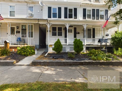 Available soon! 3 bedroom in Spring Grove School District