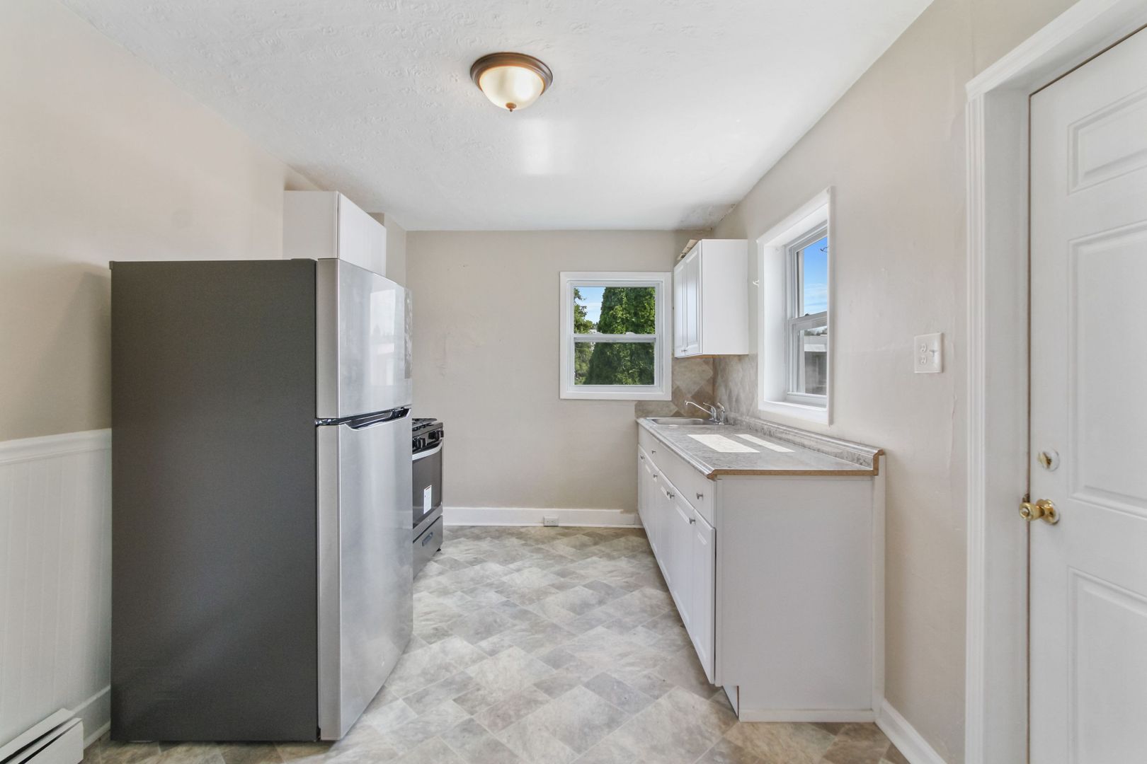 York House: 392 E Maple