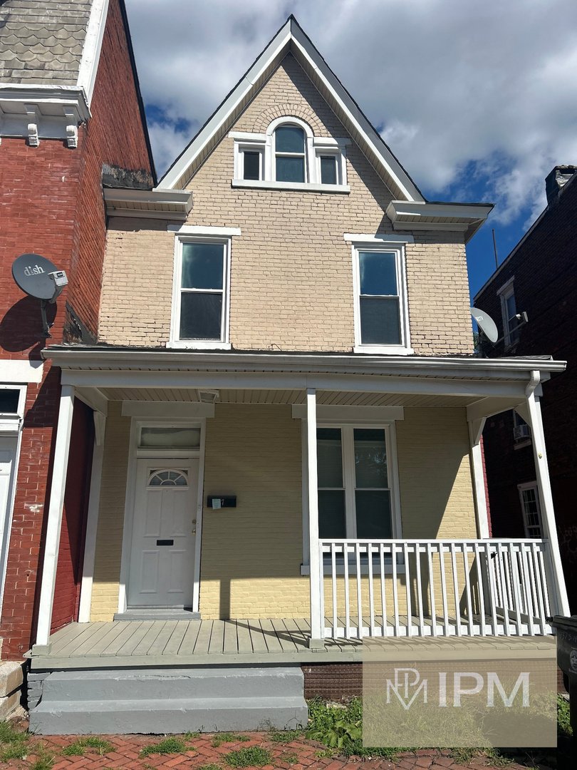 Harrisburg House: 437 S 14th Street
