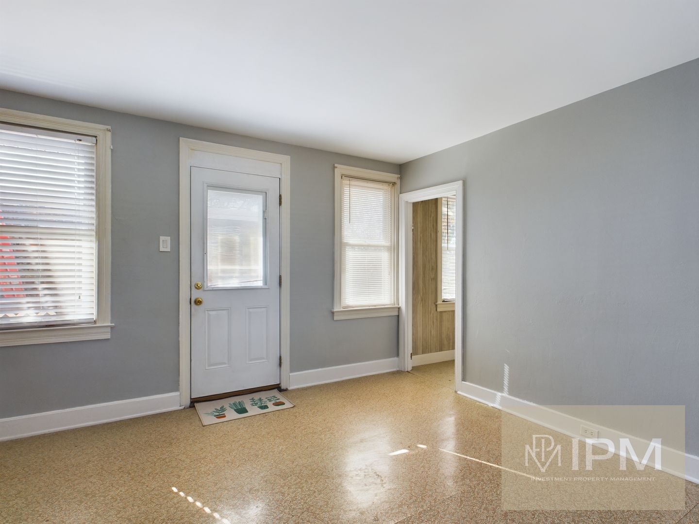 York Apartment: 60 N Sherman St