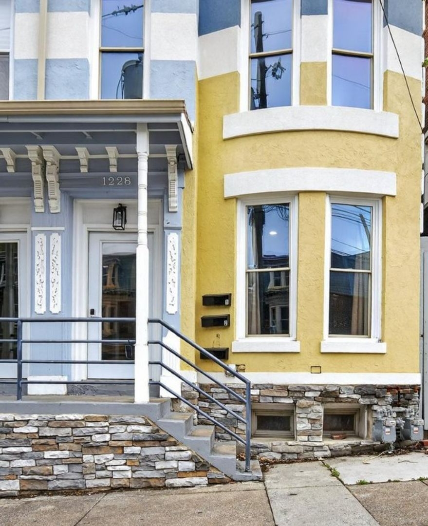 Harrisburg Apartment: 1228 Market St