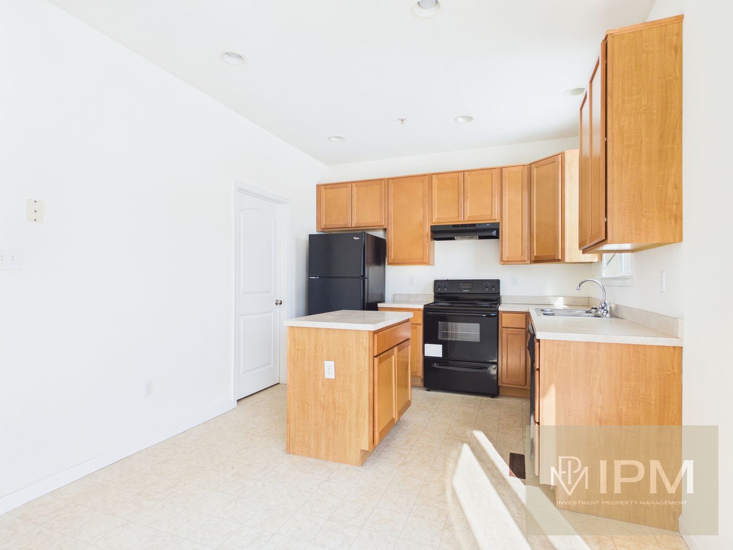 York Townhome: 397 Mesa Ln