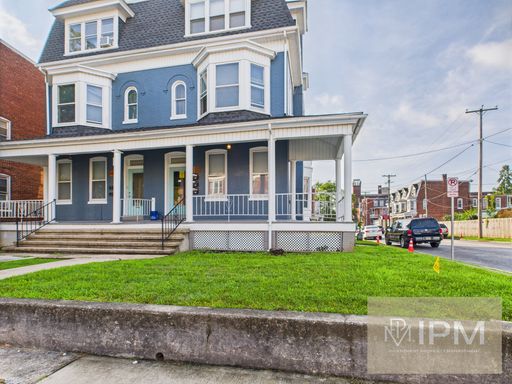 Bright 2 Bedroom Apartment! Apply Today! – photo 1