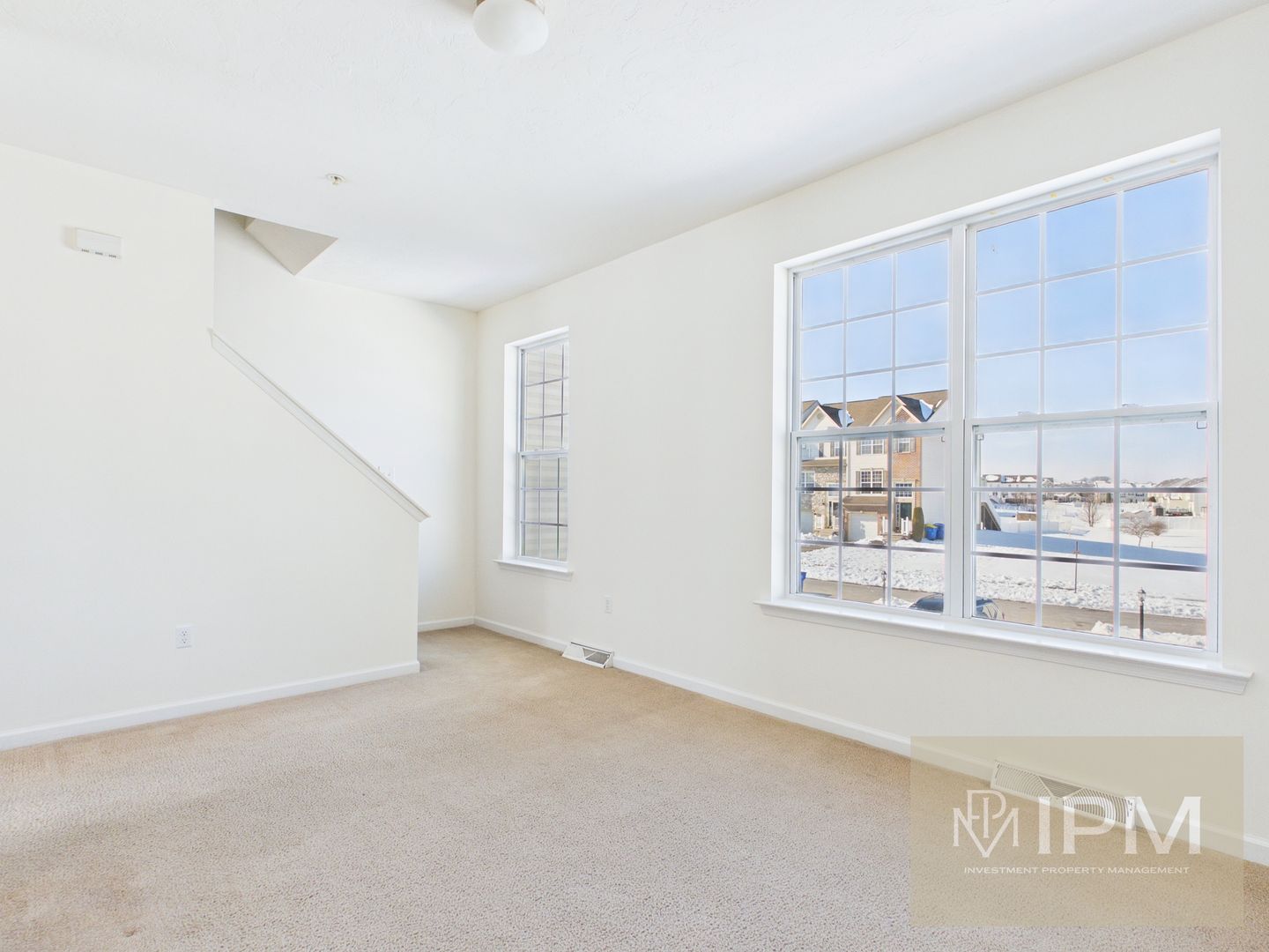 York House: 1212 Ledge Dr