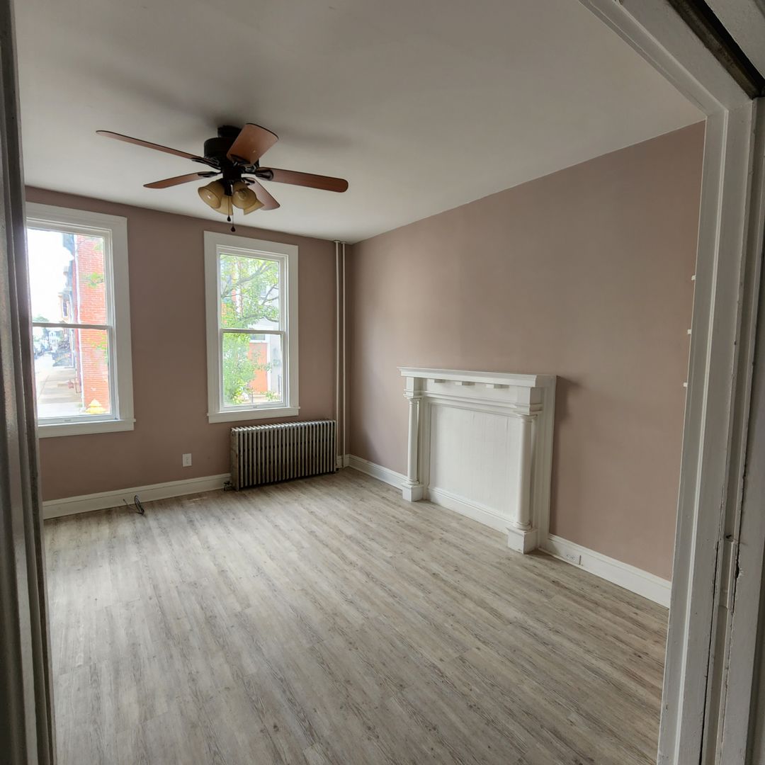 York House: 46 S Pine St