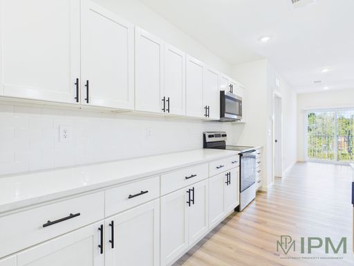 Luxury Style 2 Bedroom Apartment Home Located in Cumberland Valley School District