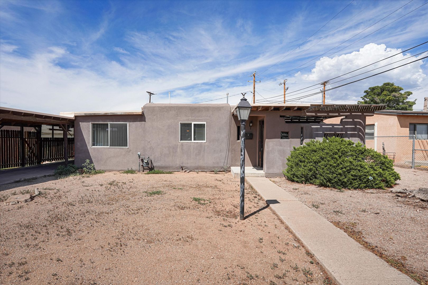 Albuquerque House: 7443 Prospect Ave NE