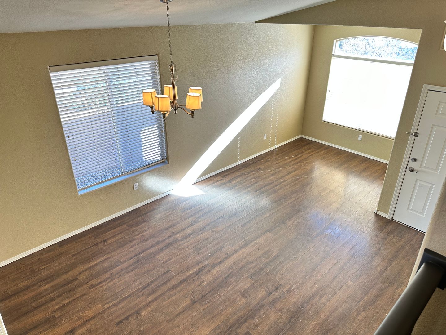 Rio Rancho House: 1384 Peppoli Loop SE