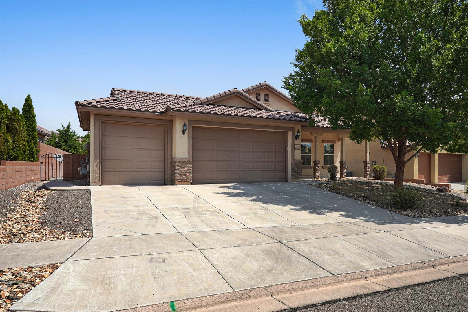 Rio Rancho House: 224 Valle Alto Dr NE