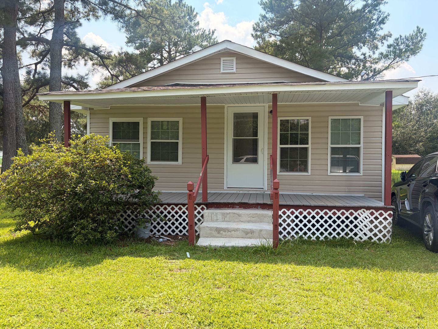 Rose Hill House: 707 N Sycamore St