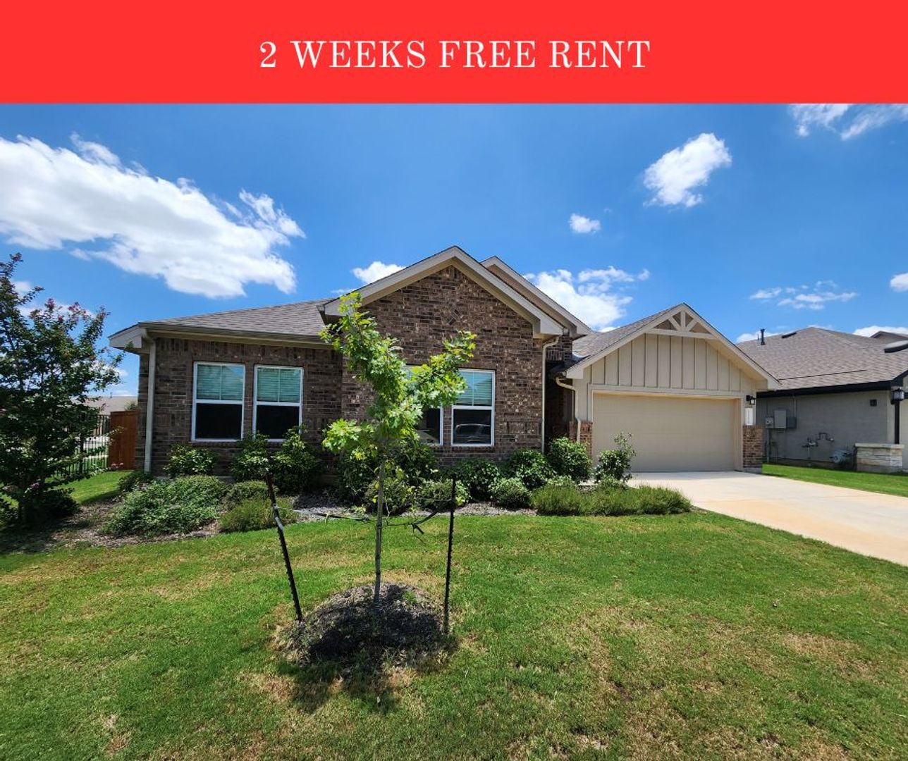 New Braunfels House: 2209 Hoja Ave