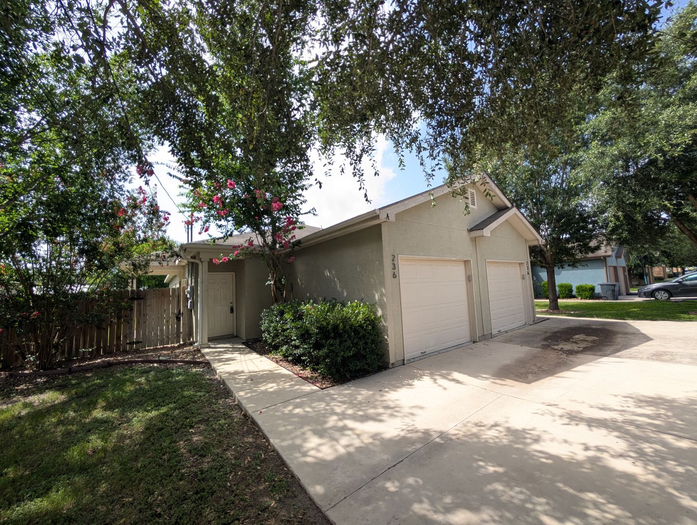 New Braunfels House: 236-A Anne Louise
