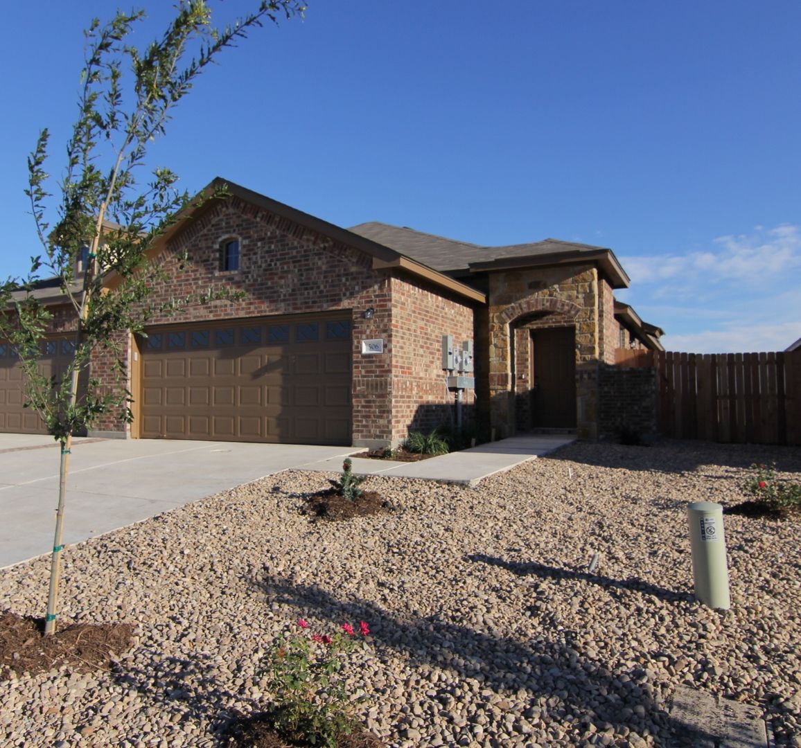 New Braunfels House: 506 Creekside Circle