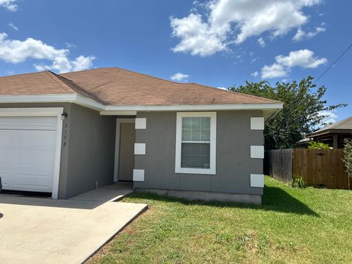 2/2/1 Duplex near Hwy 46 / Ceramic Tile Throughout (No Carpet) / Covered Patio with Large Backyard/ CISD – photo 1