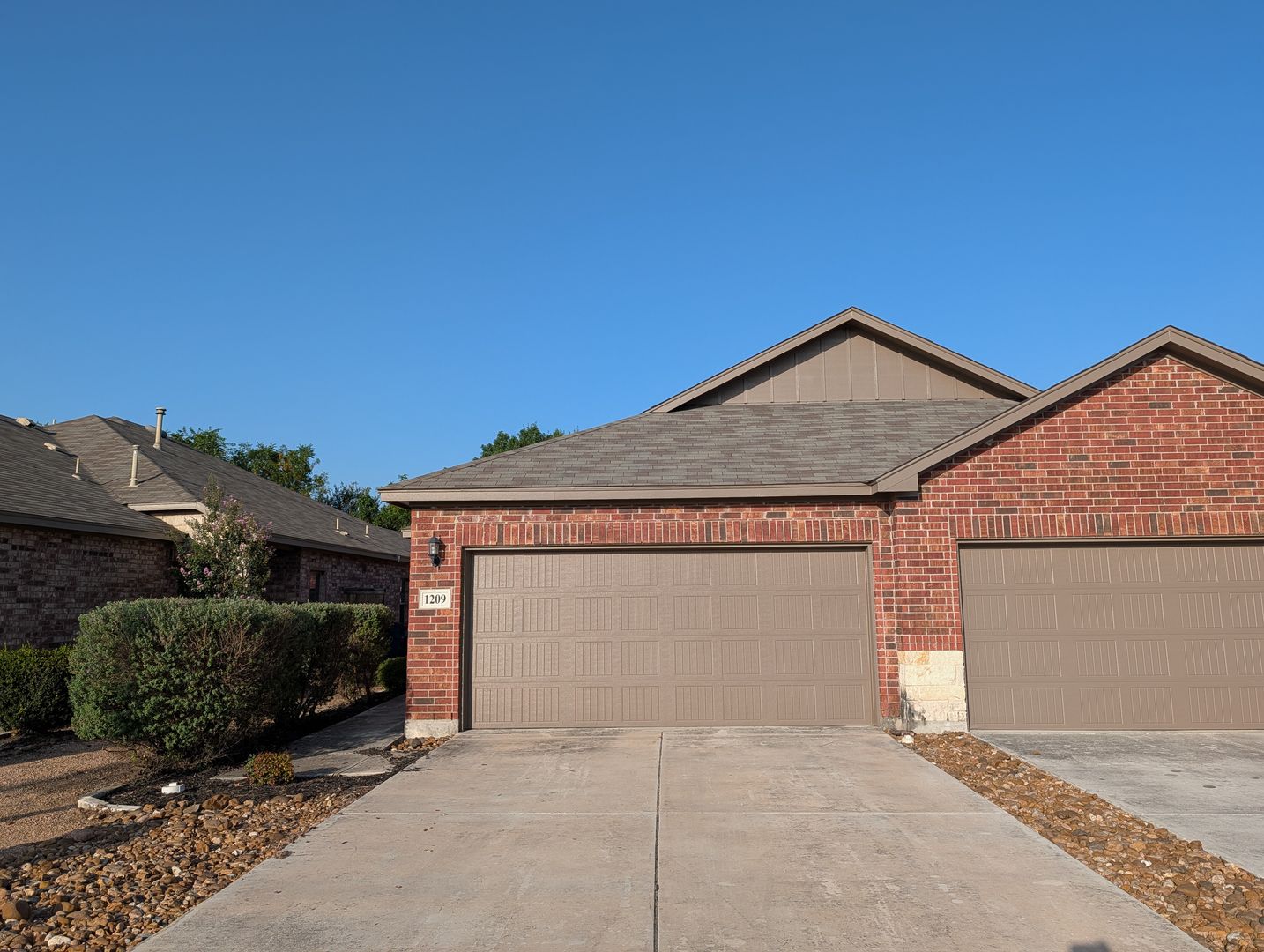 New Braunfels House: 1209 Old FM 306