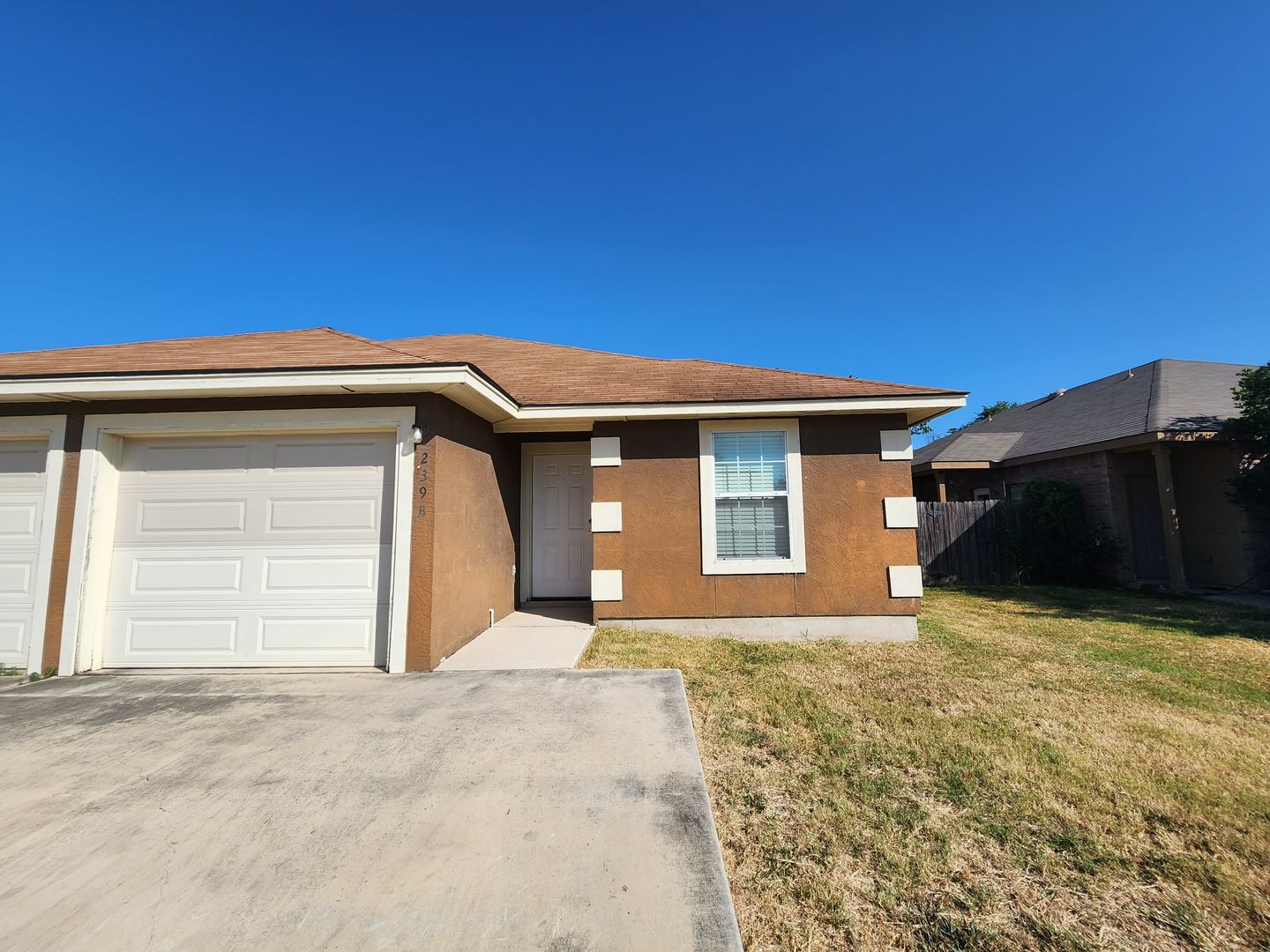 New Braunfels House: 239-B Rosalie