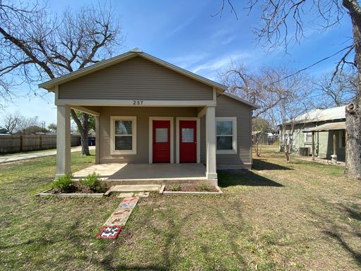 Updated 1926 Craftsman Style 3/1 / Cute Front Porch / No Capet / NBISD – photo 1
